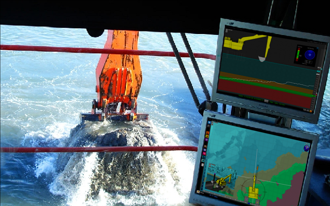 view of backhoe dredger and the dredge monitoring software